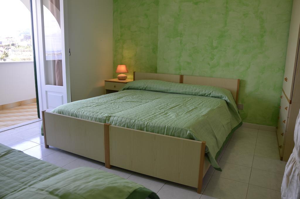 Hotel U Campagnuolo Ischia Zimmer foto